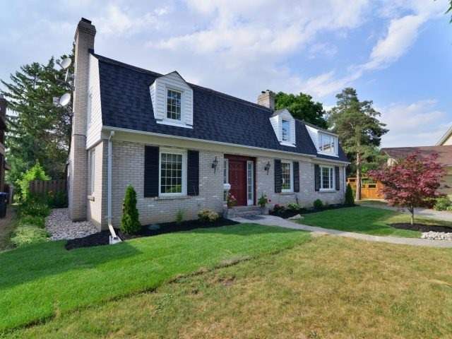 5 Pine Ridge Lane, Brampton, L6W1G6 | Image 3