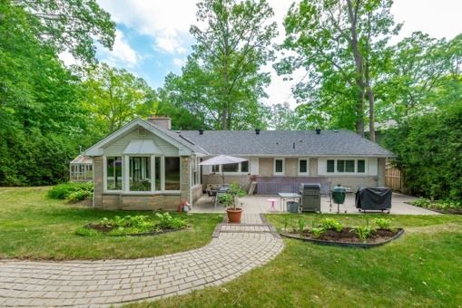 5 Crediton Crt, Toronto, M9B3B9 | Image 2