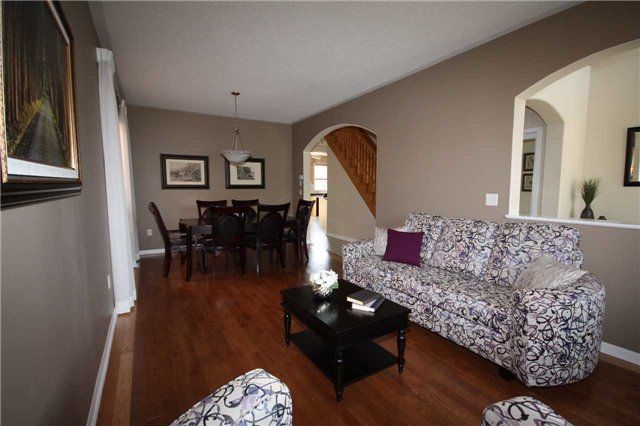 137 Whitwell Dr, Brampton, L6P1L2 | Image 3