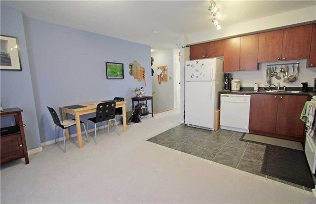 22 - 3985 Eglinton Ave W, Mississauga, L5M0E5 | Image 2