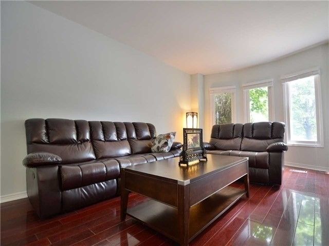 189 Martindale Ave, Oakville, L6H4H2 | Image 3