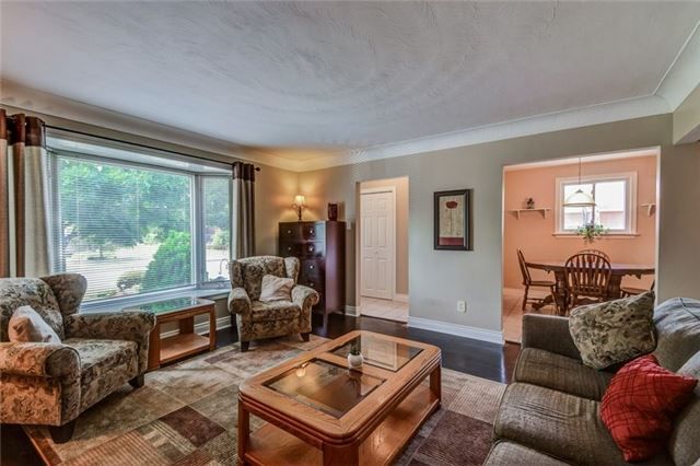 1131 Stanley Dr, Burlington, L7P2K6 | Image 3