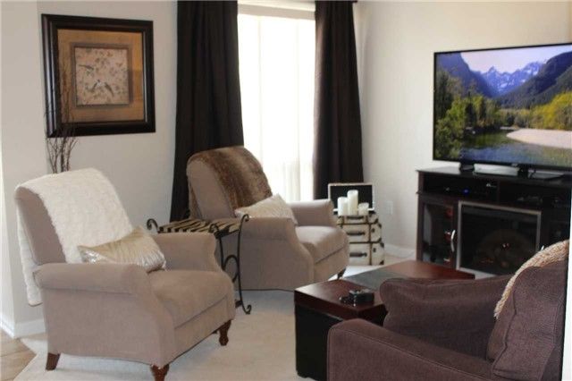 2467 Springforest Dr, Oakville, L6M0A2 | Image 2