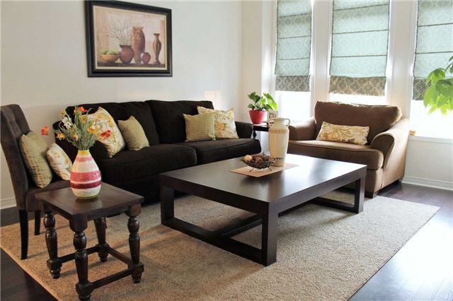 61 Yellowknife Rd, Brampton, L6R3X5 | Image 2