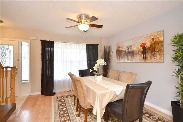 1652 Beaty Tr, Milton, L9T5Z7 | Image 3