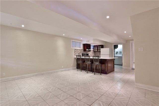 Bsmt - 41 Lacey Ave, Toronto, M6M 3L6 | Image 2