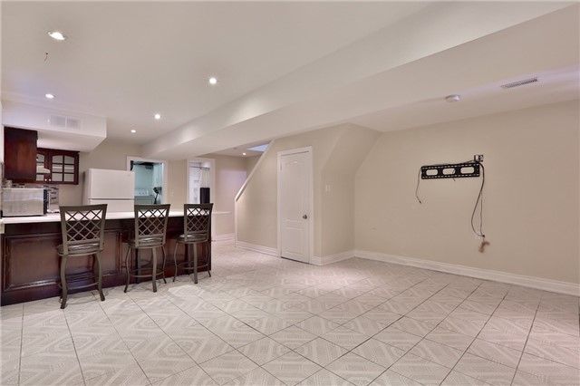 Bsmt - 41 Lacey Ave, Toronto, M6M 3L6 | Image 3