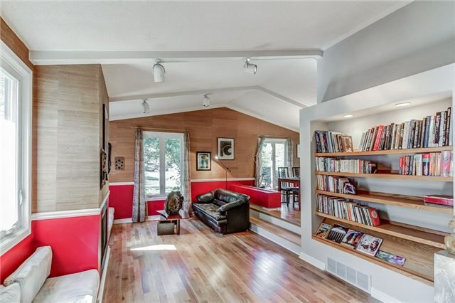 2194 Elmhurst Ave, Oakville, L6J5G2 | Image 3