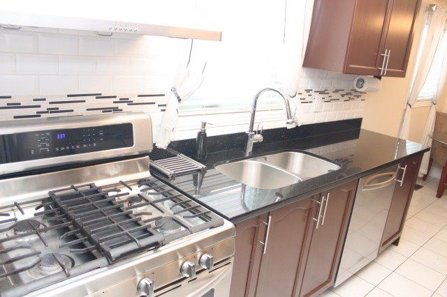 5533 Richmeadow Mews, Mississauga, L4Z3T3 | Image 3