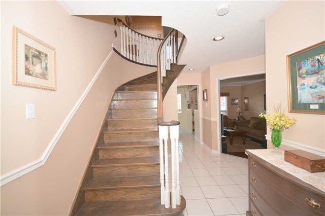 36 Berrydown Dr, Caledon, L7E1P9 | Image 3