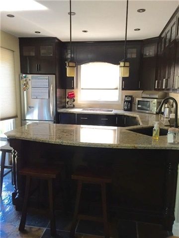 43 Corkett Dr, Brampton, L6X3G1 | Image 2