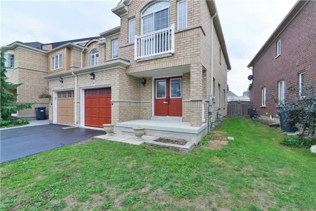 62 Charcoal Way, Brampton, L6Y5R9 | Image 2