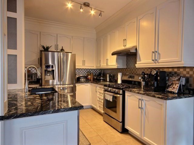 11 Icefall Rd, Caledon, L7C3T7 | Image 2