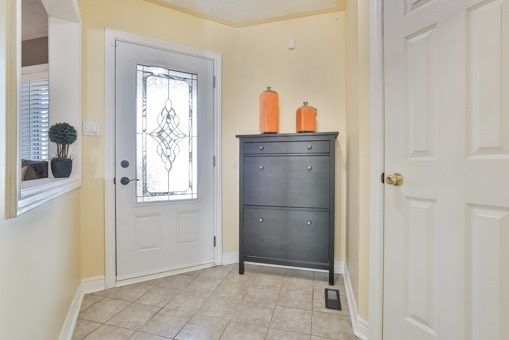 542 Leatherleaf Dr, Mississauga, L4Z3Y5 | Image 3