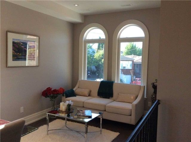 9B Harlton Cres, Toronto, M6M1L2 | Image 2