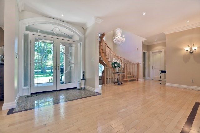 1382 Aldo Dr, Mississauga, L5H3E9 | Image 2