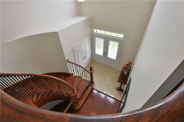 38 Riverglen St, Brampton, L6P3C1 | Image 2