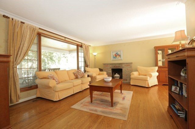 222 Alscot Cres, Oakville, L6J4R4 | Image 3