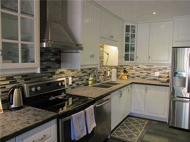 2222 Munn's Ave, Oakville, L6H3Mb | Image 2