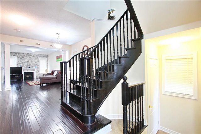 34 Callalily Rd, Brampton, L7A0M2 | Image 3