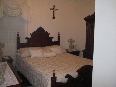 38 Donald Ave, Toronto, M6M1K1 | Image 2