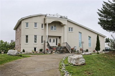 Detached House sold at 44 Bellini Avenue, Brampton, Ontario, L6P 0E2 - Toronto Gore Rural Estate - MLS: W3622895