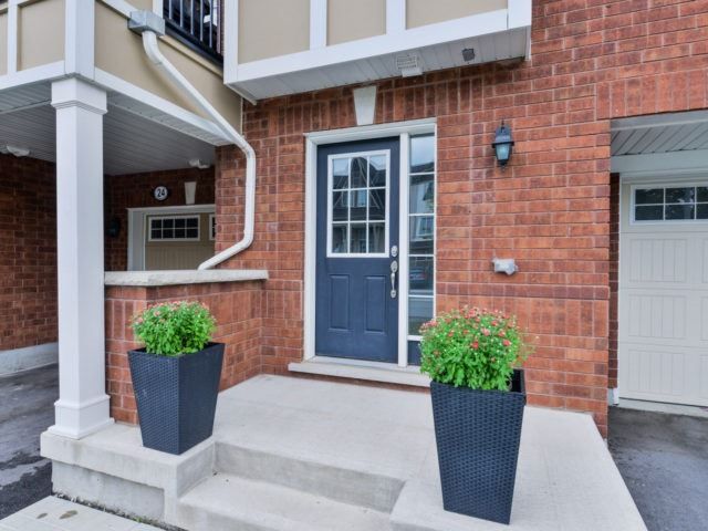 24 Midhope Way, Brampton, L6Y 5W6 | Image 3