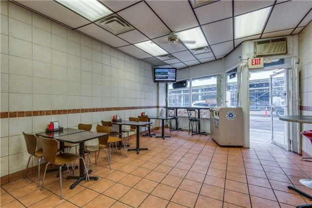 2798 Dundas St W, Toronto, M6P1Y5 | Image 3