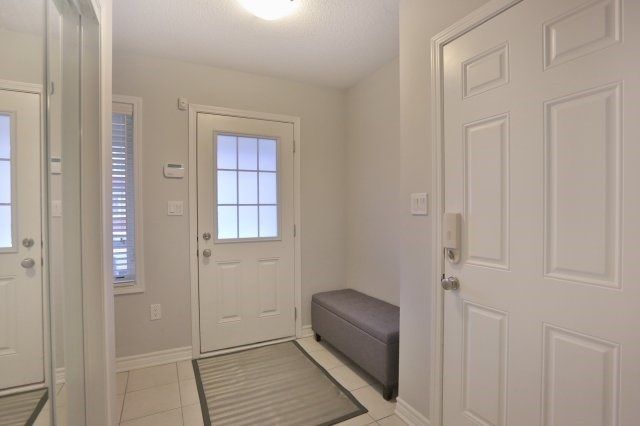 1617 Gainer Cres, Milton, L9T8X9 | Image 3