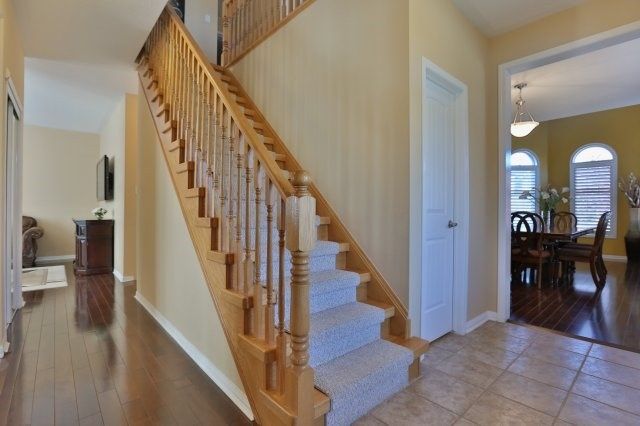 802 Yates Dr, Milton, L9T0E7 | Image 3