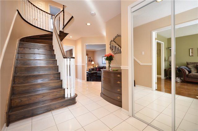 36 Berrydown Dr, Caledon, L7E1P9 | Image 2