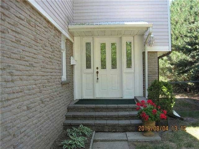 Upper/F - 2475 Council Ring Rd, Mississauga, L5L1E8 | Image 2