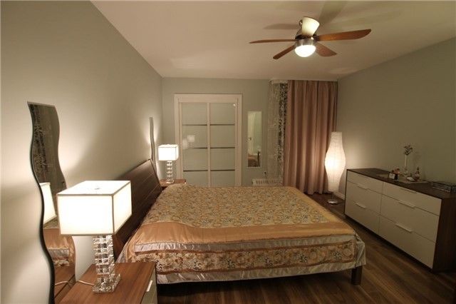 Room1