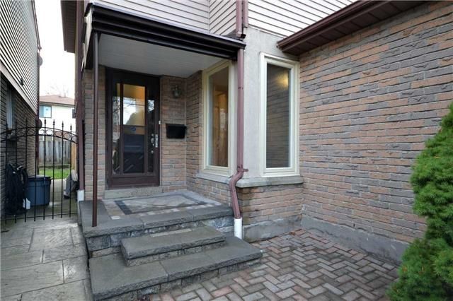 4046 Tea Garden Circ, Mississauga, L5B2W6 | Image 2