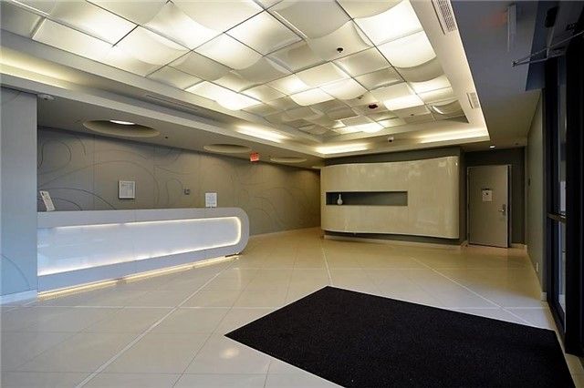 709 - 80 Esther Lorrie Dr, Toronto, M9W4V1 | Image 2