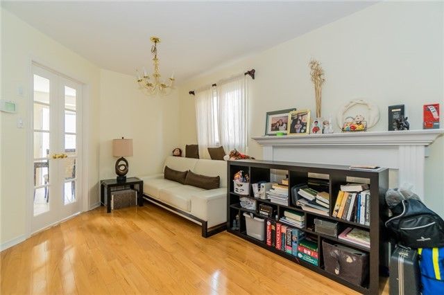 3158 Clayhill Rd, Mississauga, L5B4K2 | Image 3