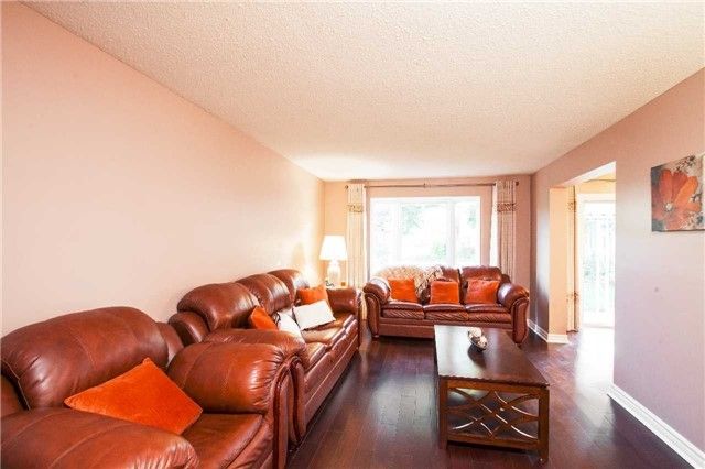 4109 Stonemason Cres, Mississauga, L5L2Z6 | Image 2