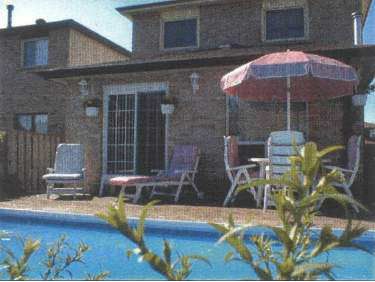 13 Martindale Cres, Brampton, L6X2V7 | Image 2