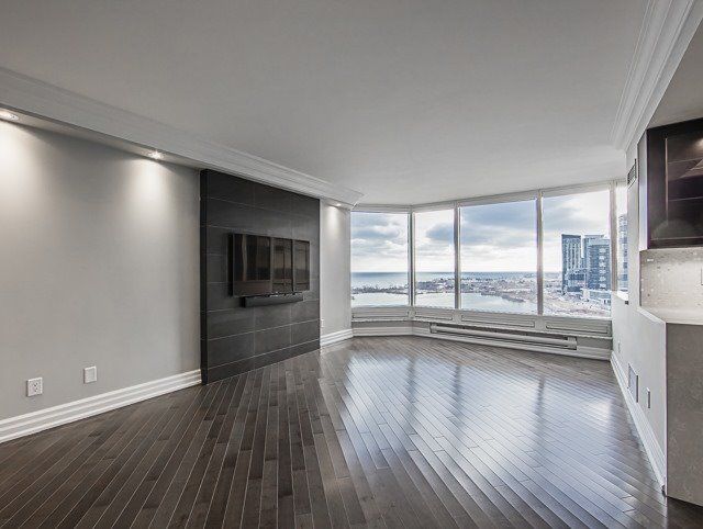 2204 - 1 Palace Pier Crt, Toronto, M8V3W9 | Image 2