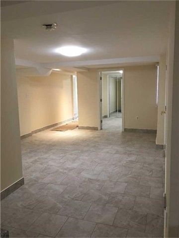 (Lower) - 4 Pennyroyal Cres, Brampton, L6S6J8 | Image 3