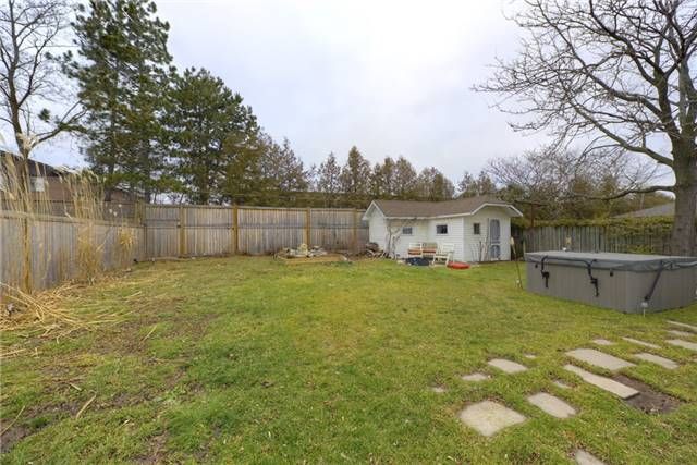 427 Pinegrove Rd, Oakville, L6K2B6 | Image 3