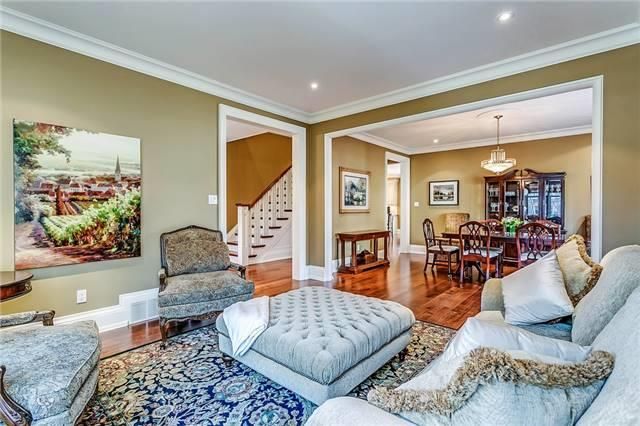 1049 Cedar Grove Blvd, Oakville, L6J2C2 | Image 3