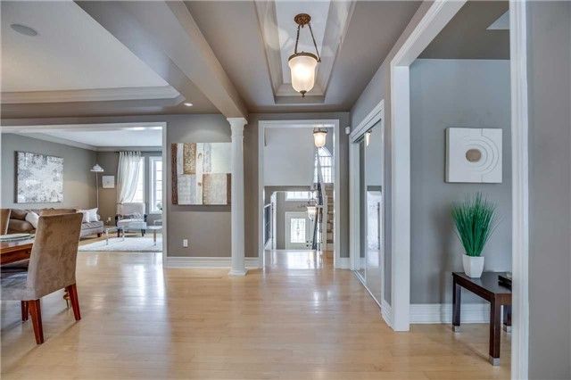 2326 Rockingham Dr, Oakville, L6H7J4 | Image 2