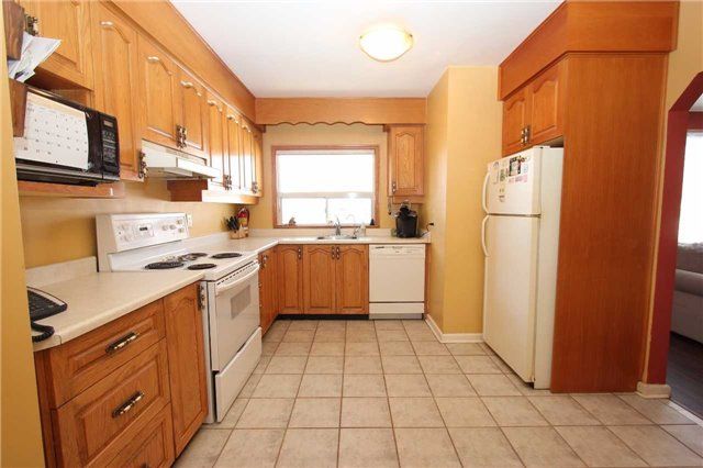 87 Savona Dr, Toronto, M8W4V2 | Image 2