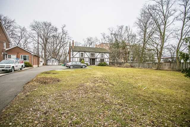 365 Queen St S, Mississauga, L5M1M3 | Image 3