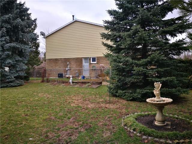 Upper - 2475 Council Ring Rd, Mississauga, L5L1E8 | Image 3