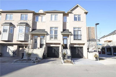 Townhouse sold at 30-30 Pont Lane, Toronto, Ontario, M9N0A7 - Weston - MLS: W3721548