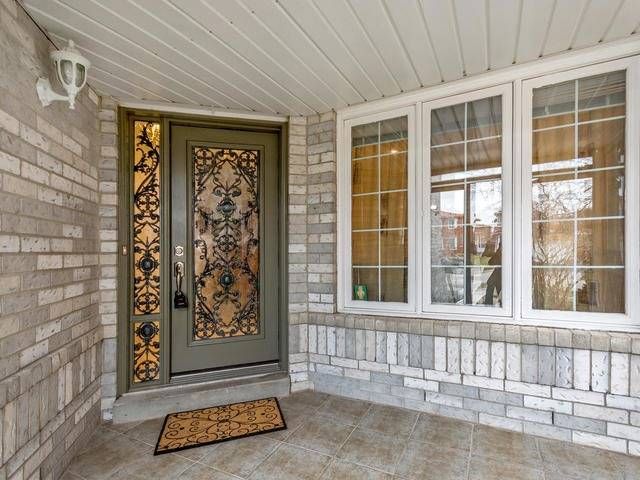 3932 Periwinkle Cres, Mississauga, L5N6W6 | Image 2