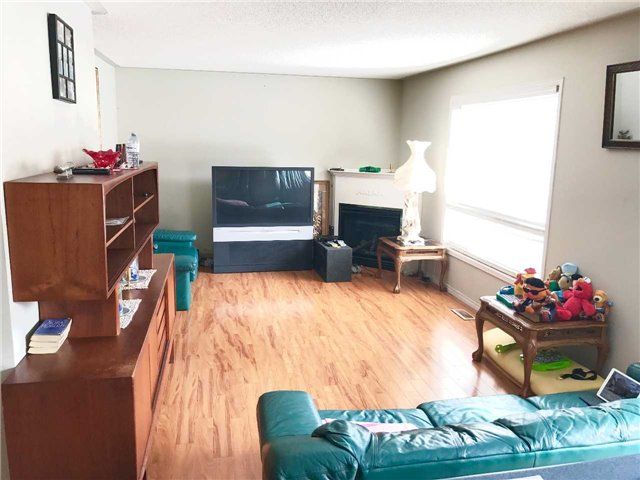 65 Fairhill Ave, Brampton, L7A2E8 | Image 2