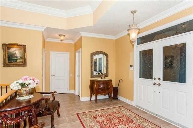 50 Links Lane, Brampton, L6Y5H1 | Image 2